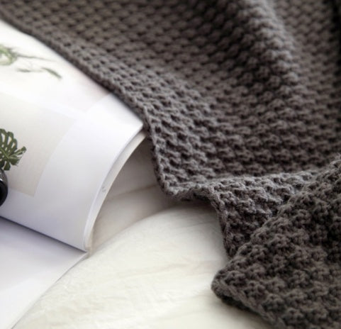 Nordic Fringed Knit Blanket – Soft Wool Throw with Tassels for Sofa, Office & Bed